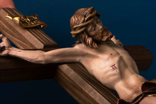 How to Choose a Crucifix for Your Home