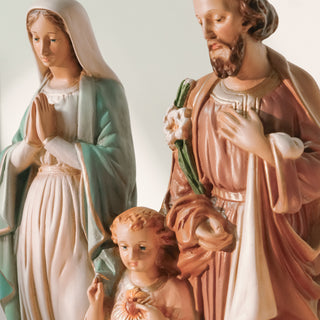 HOLY FAMILY STATUE - RESIN