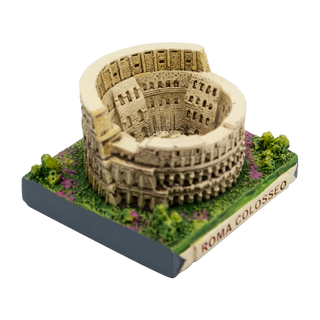 Model of the Colosseum with 'Roma Colosseo' text on a white background