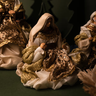 Large nativity set with fabric clothing