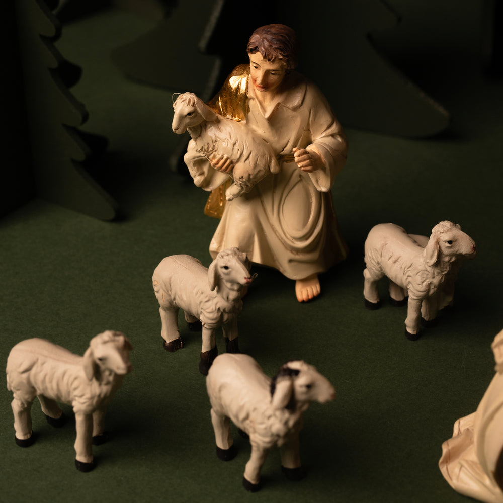 Complete nativity set