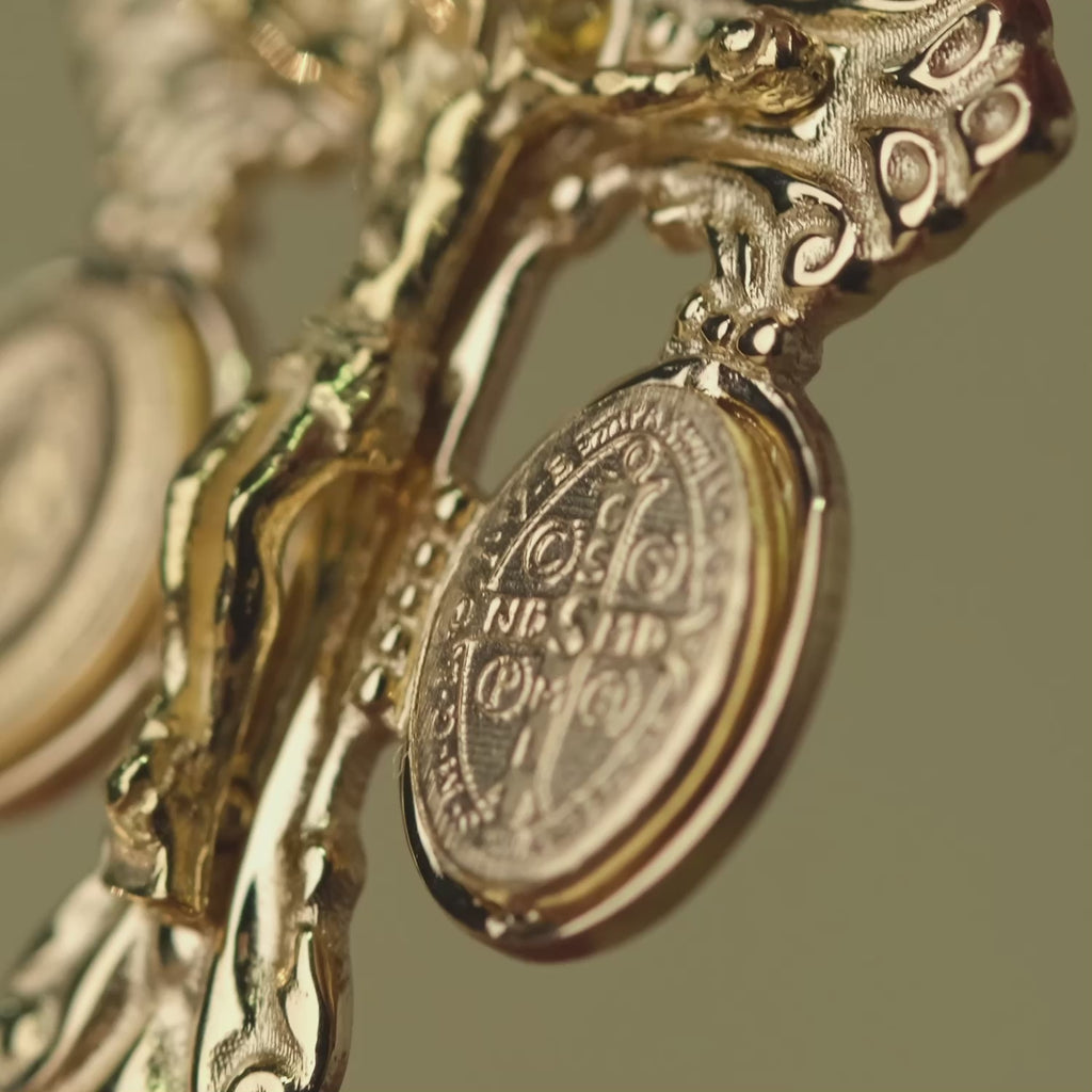 Pardon crucifix gold pendant in 18k