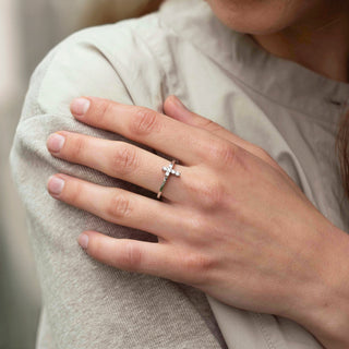 adjustable ring in sterling silver with zirconia cross