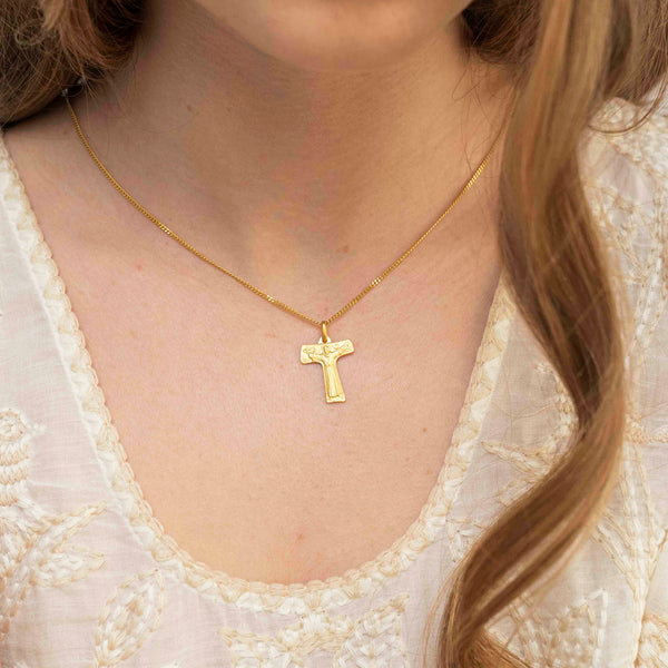 18K gold Franciscan Tau cross pendant